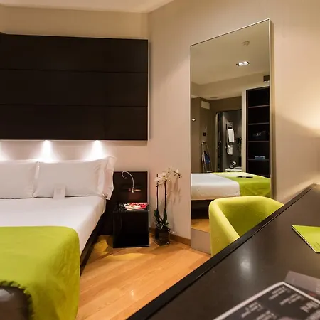 Western The Hub Hotel 4*
