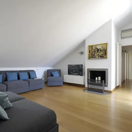 Spacious With A Terrace شقة