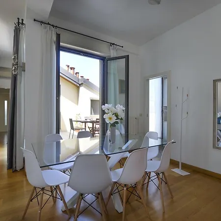 Spacious With A Terrace * ميلان
