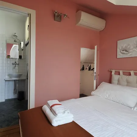 شقة Spacious With A Terrace