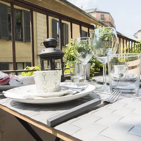 Hemeras Boutique Homes - Design In Center Apartment Milan