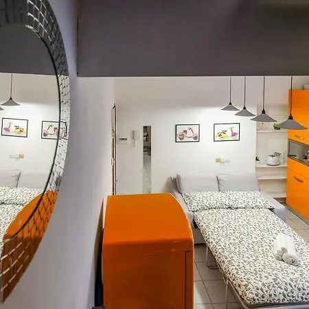 Lovely Attic In 아파트 *