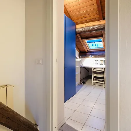 Lovely Attic In Milano