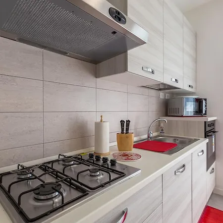 Guesthost - Business Balcony Flat Lejlighed *