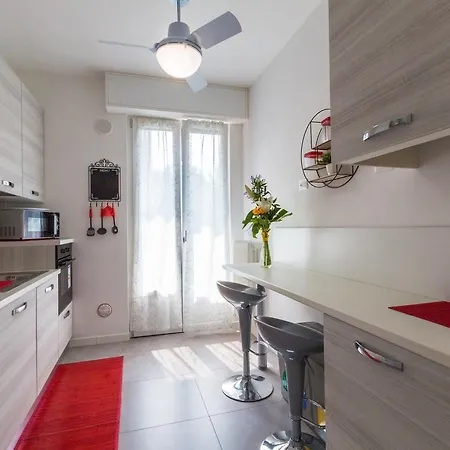 Business Balcony Flat Milano