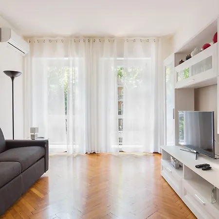 Cenisio Subway Flat * Milan