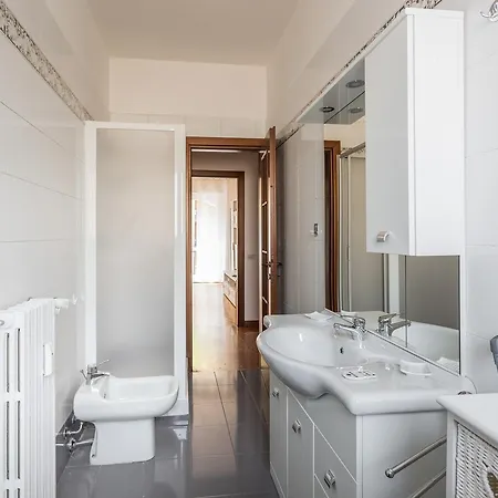 Cenisio Subway Flat Apartment *