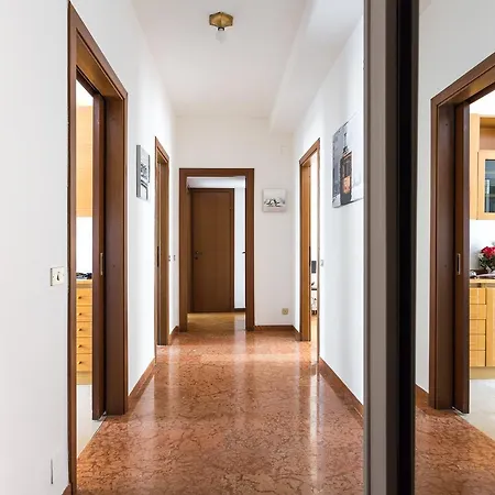 Cenisio Subway Flat Milan