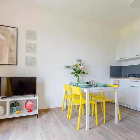 Certosa Colorful Mini Flats Apartment Milan