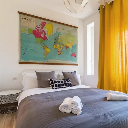 Certosa Colorful Mini Flats Apartment Milan