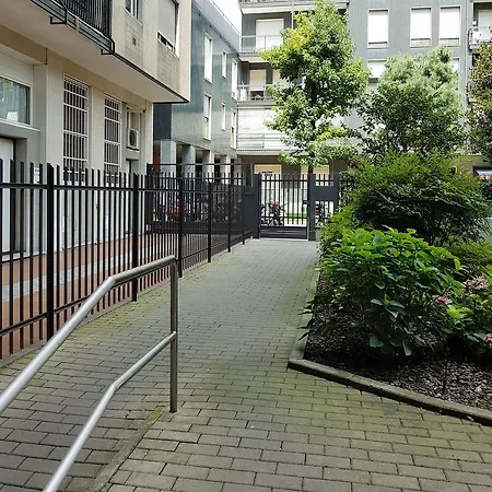 Appartement Navigli - Via Tortona Milaan