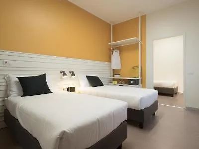 Ornato Dependanc Hotel Milão