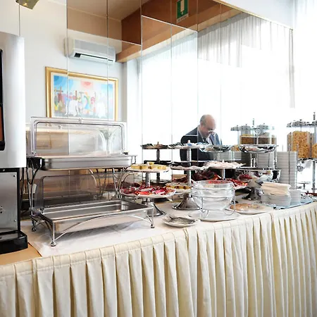 מלון Dei Fiori 3*