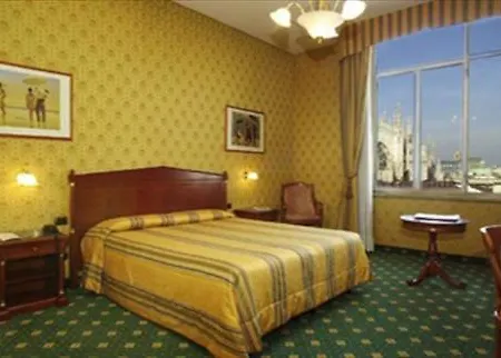 Ξενοδοχείο Grand Plaza 4*