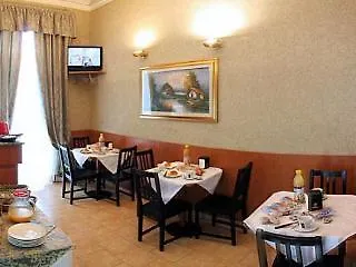 Atena Hotel 2*