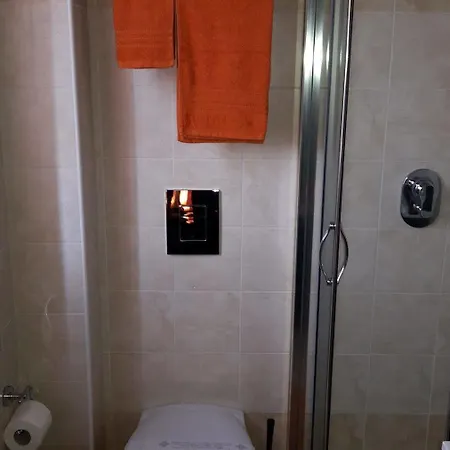 Bbmilan Bed & Breakfast 2*