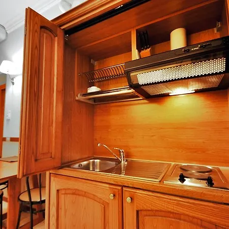 Cerva Fashion District Apartment Milan