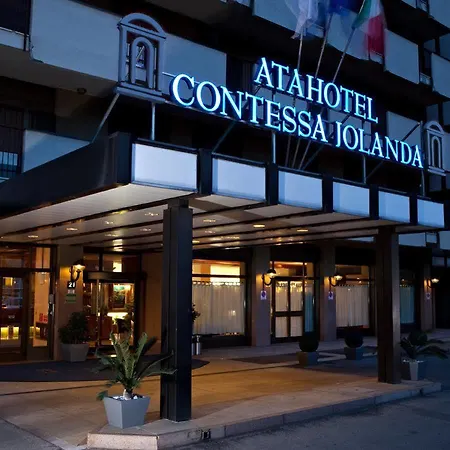 & Contessa Jolanda Апарт-отель