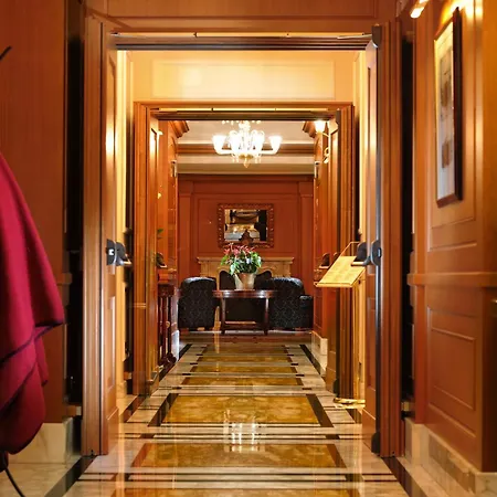 Manzoni 4* Milaan