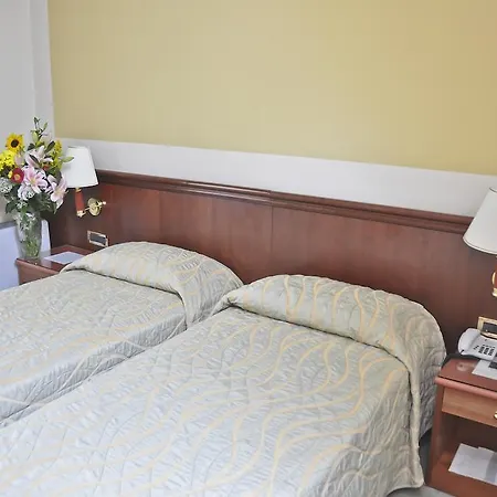 Lloyd Hotel 4*