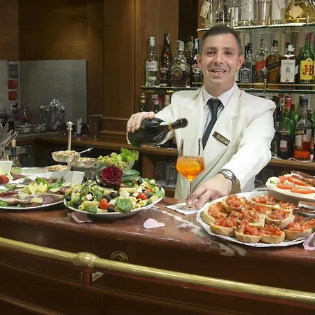Ξενοδοχείο Berna 4*