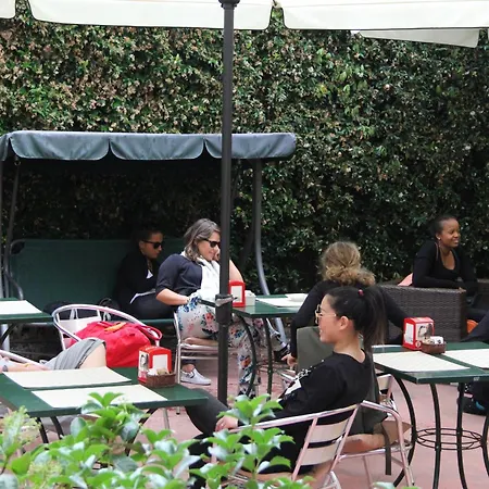 Bogart Hotel 2*