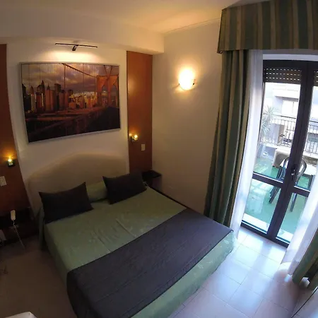 佩鲁吉诺酒店 米兰