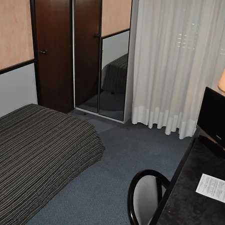 Iq Hotel 4*