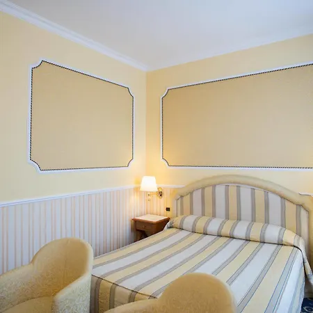 Отель Andreola 4*