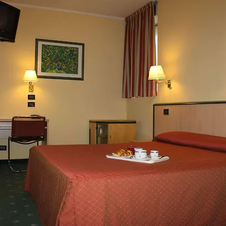 Ginosi Arizona 3* Milano
