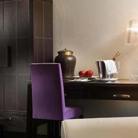 Ξενοδοχείο Townhouse 12 4*