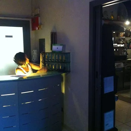 康维迪尼酒店