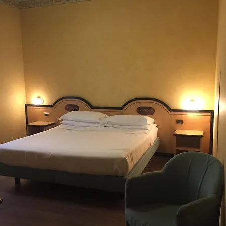 Ih Puccini 4* Mediolan