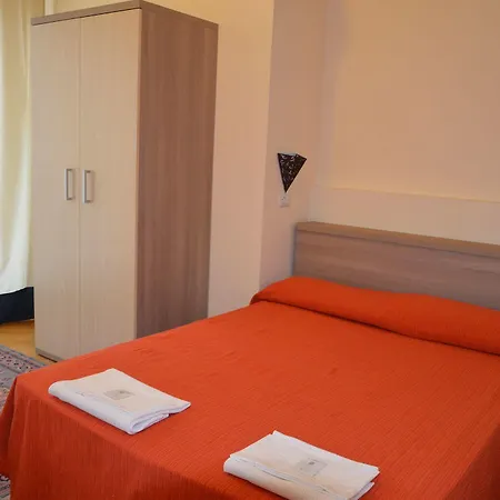 Cheta Guest house