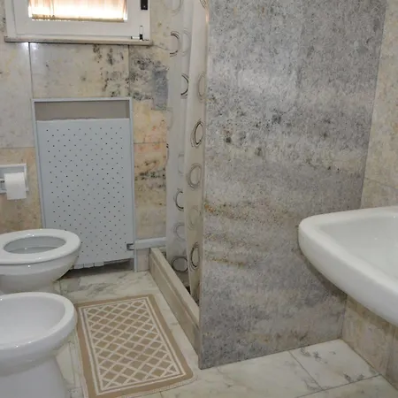 Cheta Guest house