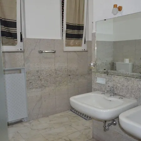 Cheta Guest house 2*