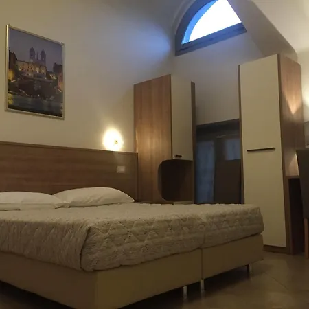 Montecarlo Hotel 3*