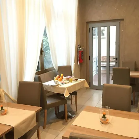 Hotel Montecarlo Milan