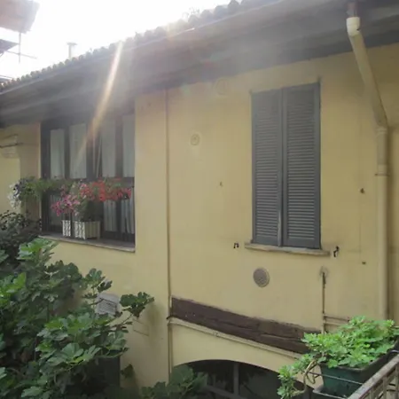 לינה וארוחת בוקר Gioia House