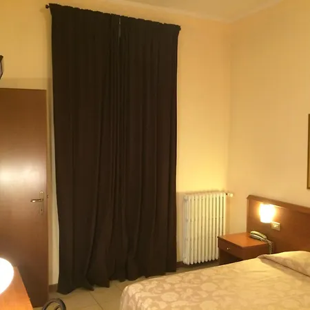 Paradiso 2* Milan
