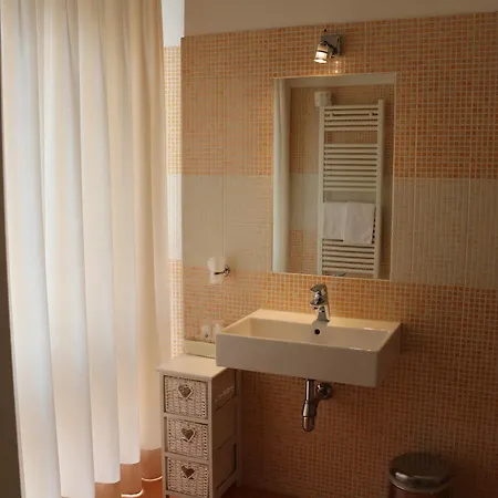 La Madonnina 3* Milan