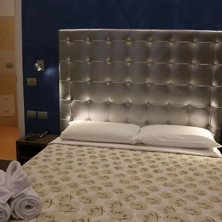 La Madonnina 3* Mediolan