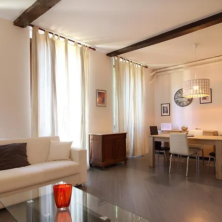 Italianway-corso Garibaldi 34 * Milan