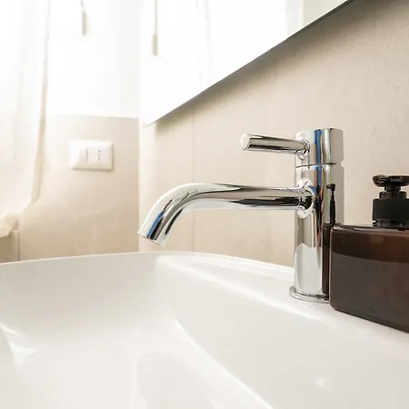 Residenza Cornaggia شقة ميلان