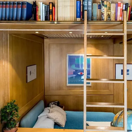 Apartamento Joivy Charming With Terrace In The Very Heart Of *