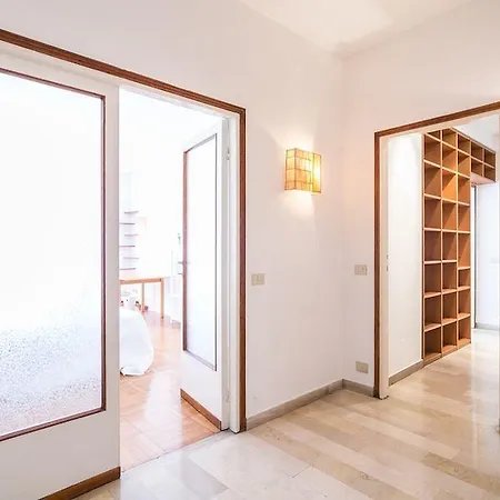 Apartment Via Antonio Kramer 13,