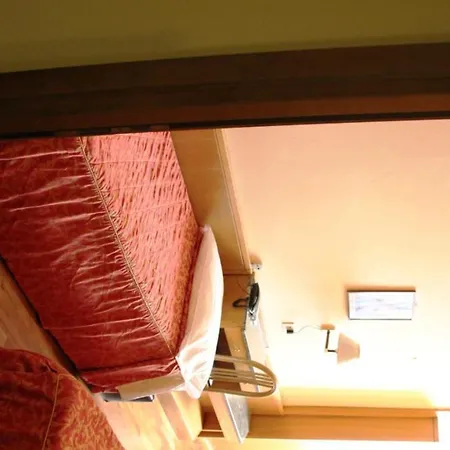 Vecchia Hotel
