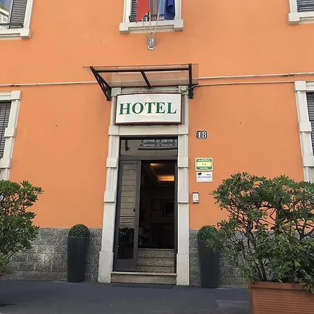 Hotel La Caravella 2*