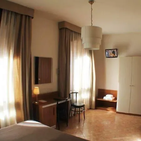 Hotell Ares Milano