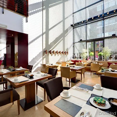 Отель Milan Suite Hotel 4*